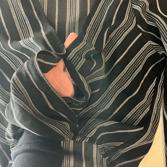 Sadie & Sage Striped Crop Top Women’s Sz M - Picture 7 of 11